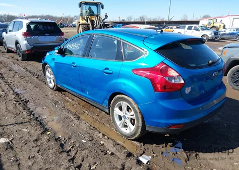 2014 Ford Focus Se z USA, uszkodzony, nr VIN 1FADP3K29EL404715